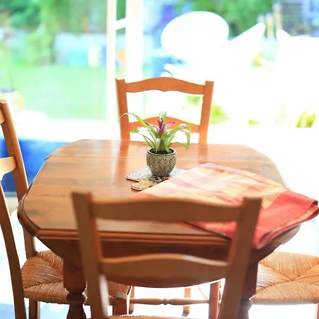 D'hotes Dans Un -tarn Kır Evi Lacrouzette